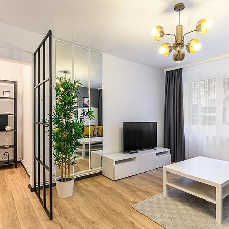 Travelers Hideout - Central Apartment Braşov Esterno foto