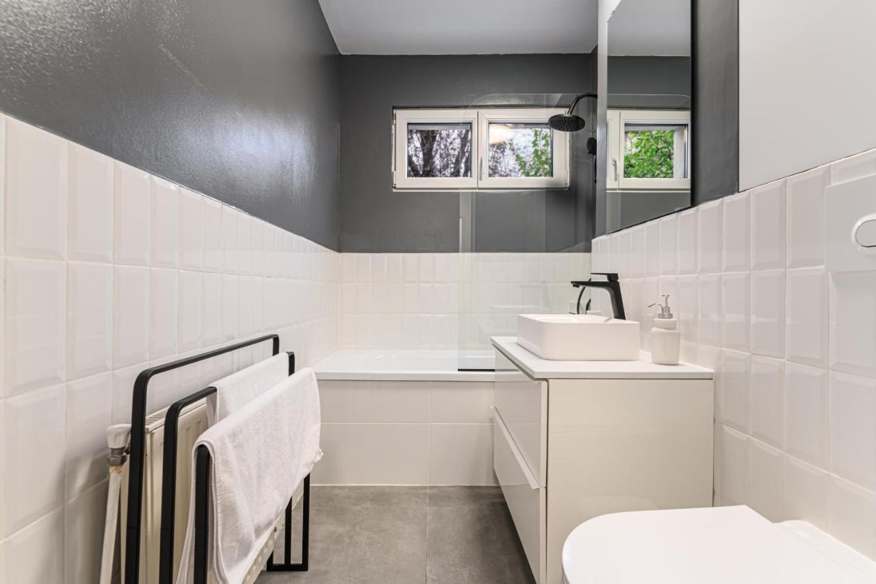 Travelers Hideout - Central Apartment Braşov Esterno foto